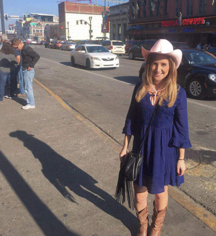 Travel Tuesday with Taylor to Nashville, Tennessee 4 Letting Out My Inner Cowgirl