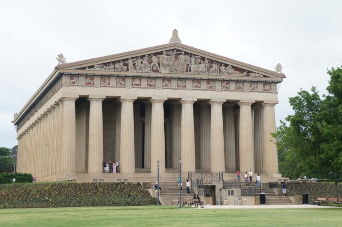 Travel Tuesday with Taylor to Nashville, Tennessee 3 Feeling like I was back in Greece at Centennial Park!